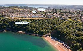 Laurels- 3-Beds, Parking, Short Walk To Beach